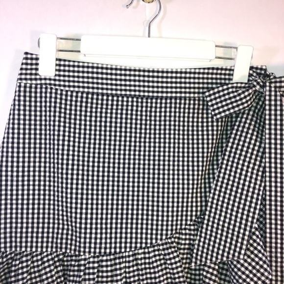 1901 Black & White Fall Gingham Ruffle Wrap Mini Skirt Size 4 - Picture 6 of 15